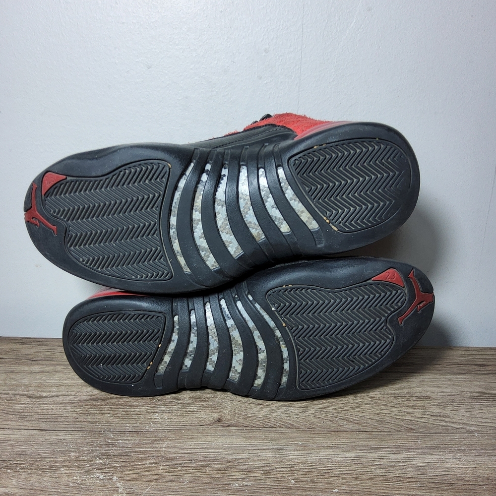 Jordan 12 Retro Reverse Flu Game Size 10.5 - Picture 10 of 13